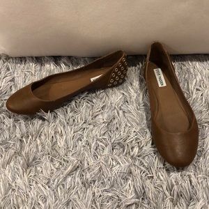 STEVE MADDEN Brown & Gold Flats (size 10)